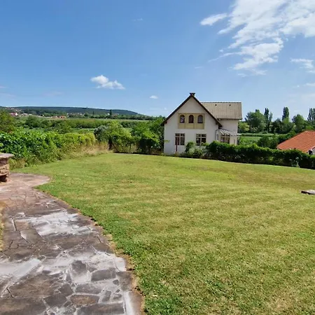 Paloznaki Nyaralo * Палознак