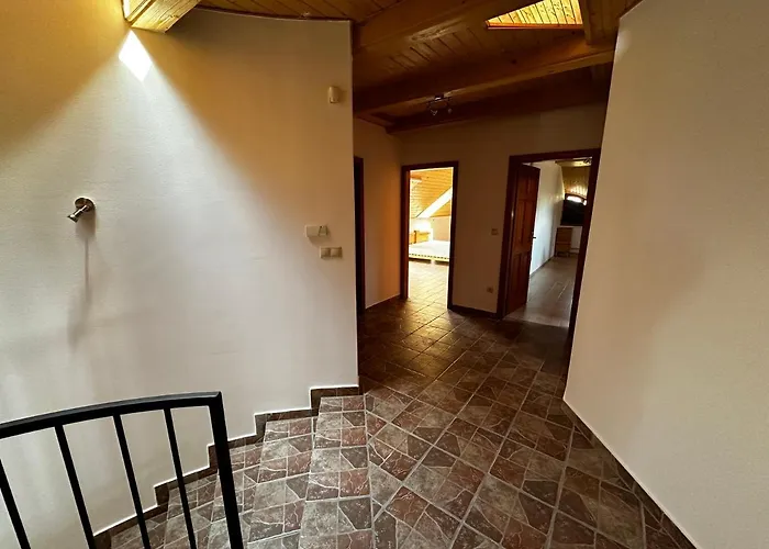 Дом отдыха Paloznaki Nyaralo *