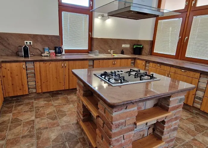 Дом отдыха Paloznaki Nyaralo *